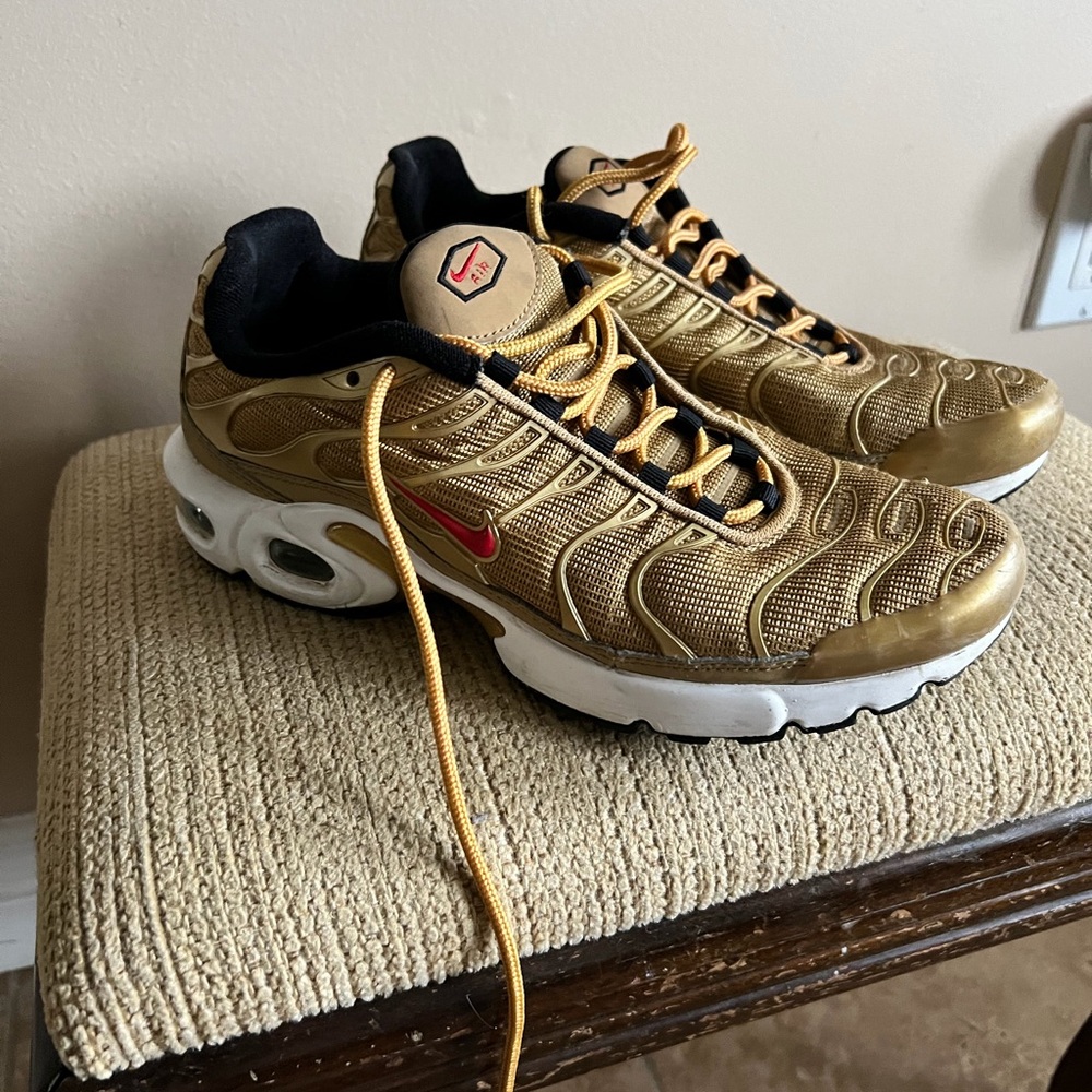 VM Gold and Black Sneakers